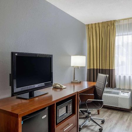Travelodge By Wyndham Brooklyn Center Kültér fotó