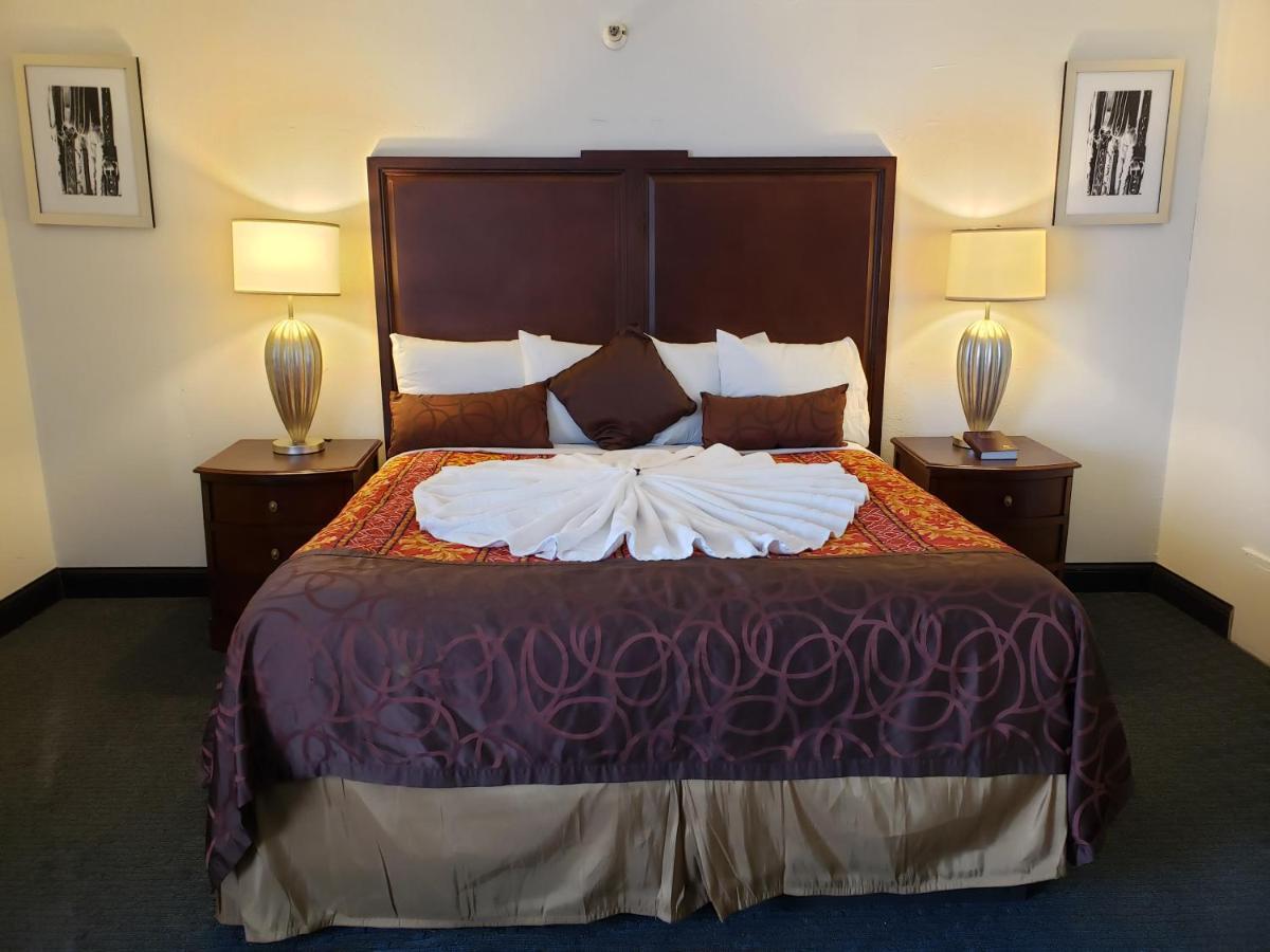 Travelodge By Wyndham Brooklyn Center Kültér fotó