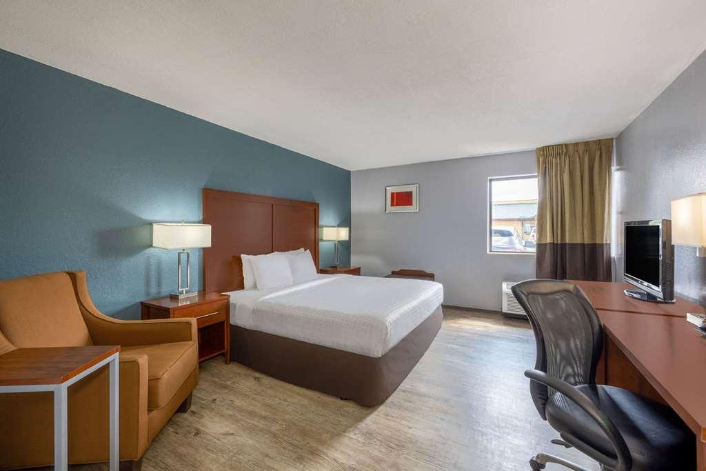 Travelodge By Wyndham Brooklyn Center Szoba fotó