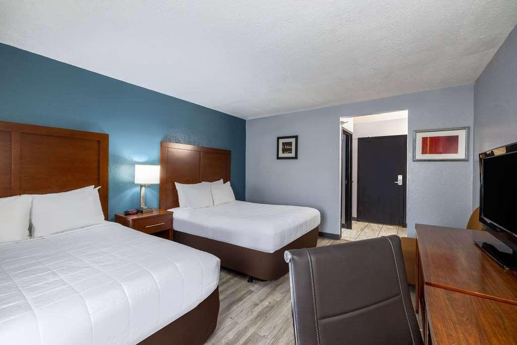 Travelodge By Wyndham Brooklyn Center Szoba fotó