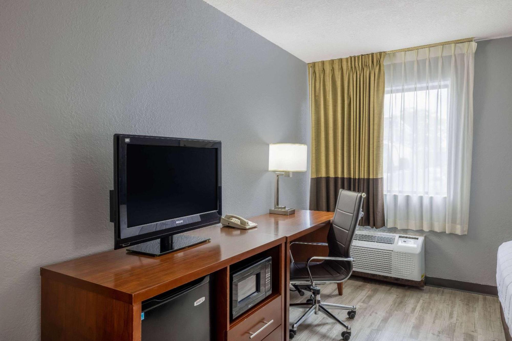 Travelodge By Wyndham Brooklyn Center Kültér fotó