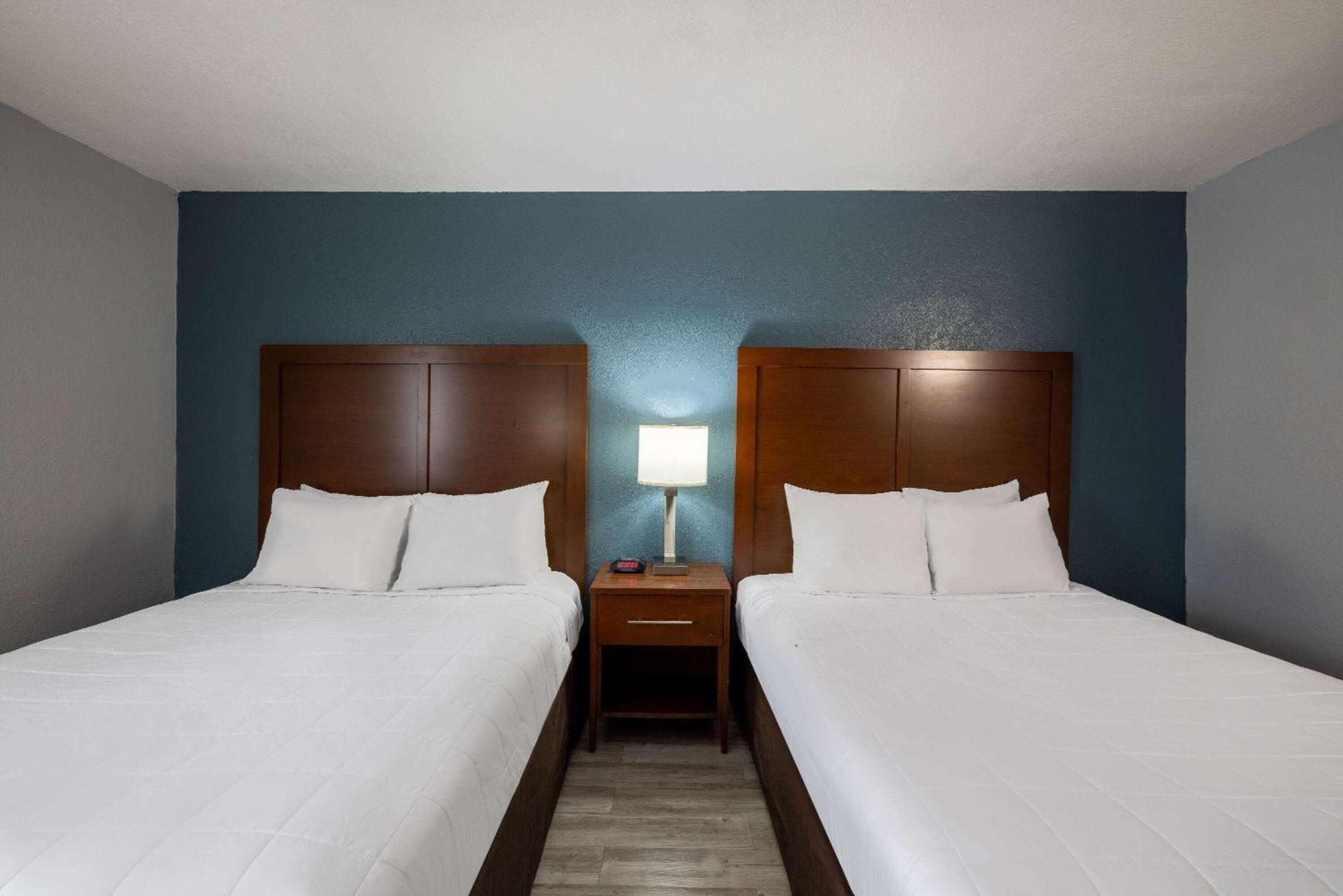 Travelodge By Wyndham Brooklyn Center Kültér fotó