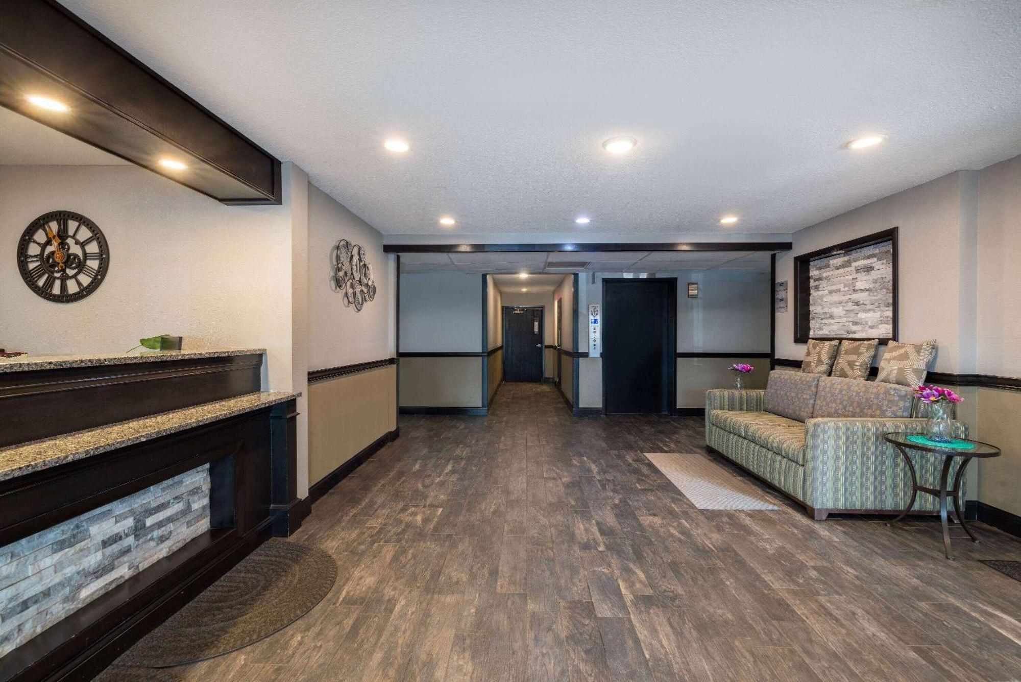 Travelodge By Wyndham Brooklyn Center Kültér fotó