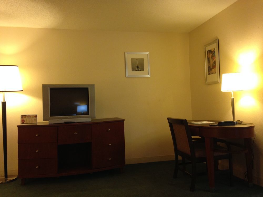 Travelodge By Wyndham Brooklyn Center Kültér fotó