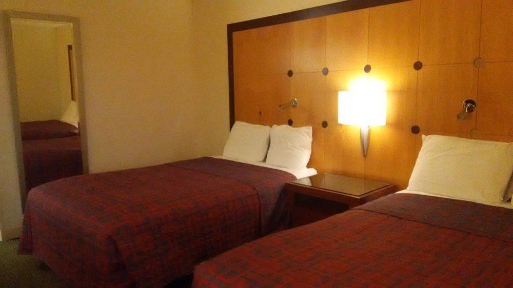 Travelodge By Wyndham Brooklyn Center Kültér fotó